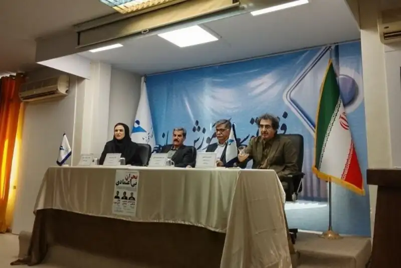 فرقانی: روزنامه‌نگاری با بحران اشتغال و بی‌اعتمادی روبه‌روست