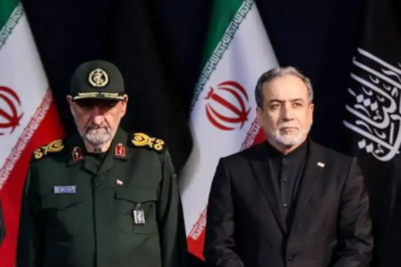 تبریک عراقچی به محسن رضایی؛ تأکید بر هماهنگی دیپلماسی و شورای عالی امنیت ملی