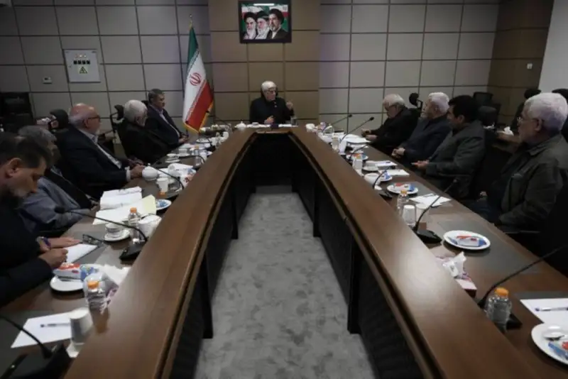 عارف؛: هنر ما باید جذب باشد؛ زمان دعوا گذشته است
