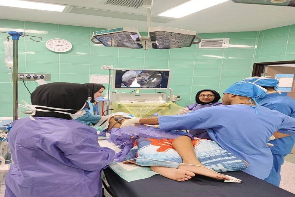درآوردن موفقیت‌آمیز سوزن از روده کودک 10 ساله در رشت