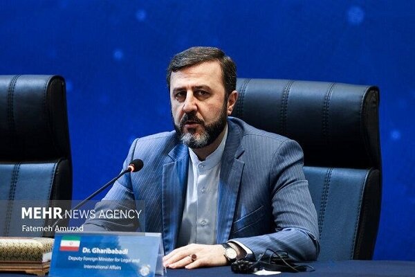 No one can seize Straif of Hormuz by tweets, Iran warns Trump