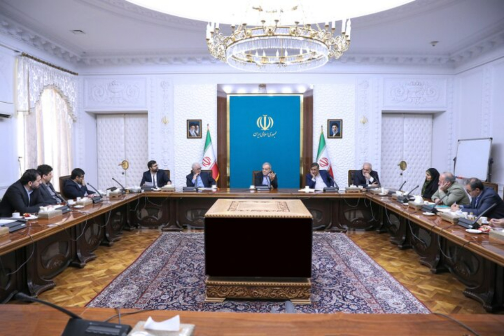 انتقاد پزشکیان از تعهدات مالی دولت‌های گذشته