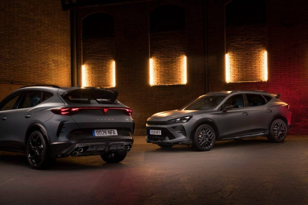 "كيان إيجيبت" تنقل تجربة السباقات العالمية إلى مصر عبر طرح باقة تعديلات "CUSTOM CUPRA by ABT" لطرازي "فورمنتور" و"ليون"