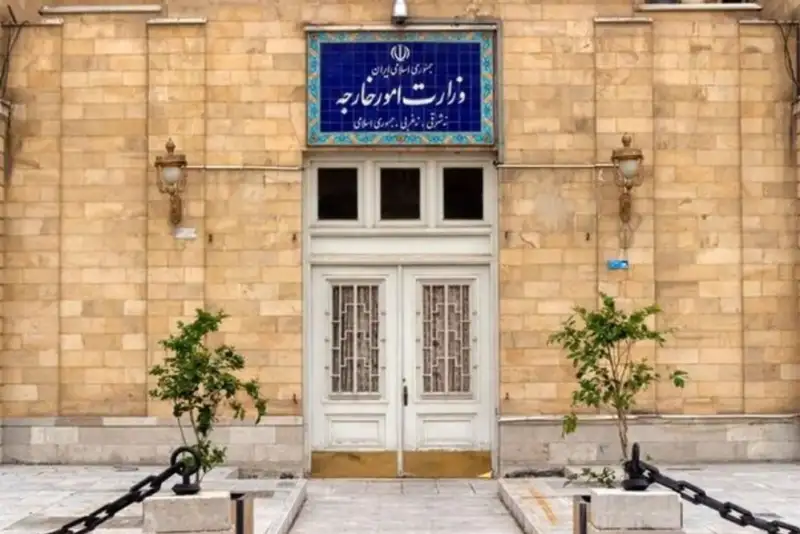 اطلاعیه وزارت خارجه ایران درباره معرفی 2 دیپلمات فرانسوی به‌عنوان عناصر نامطلوب