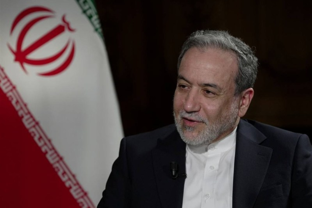 عراقچی: تشییع رهبر شهید، روحیه عراقی‌ها را پیش از اربعین تقویت کرد