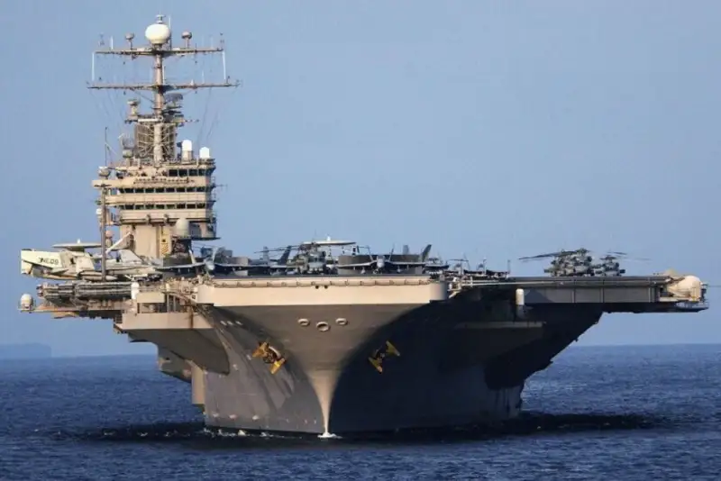 ناو آبراهام لینکلن منطقه غرب آسیا را ترک کرد