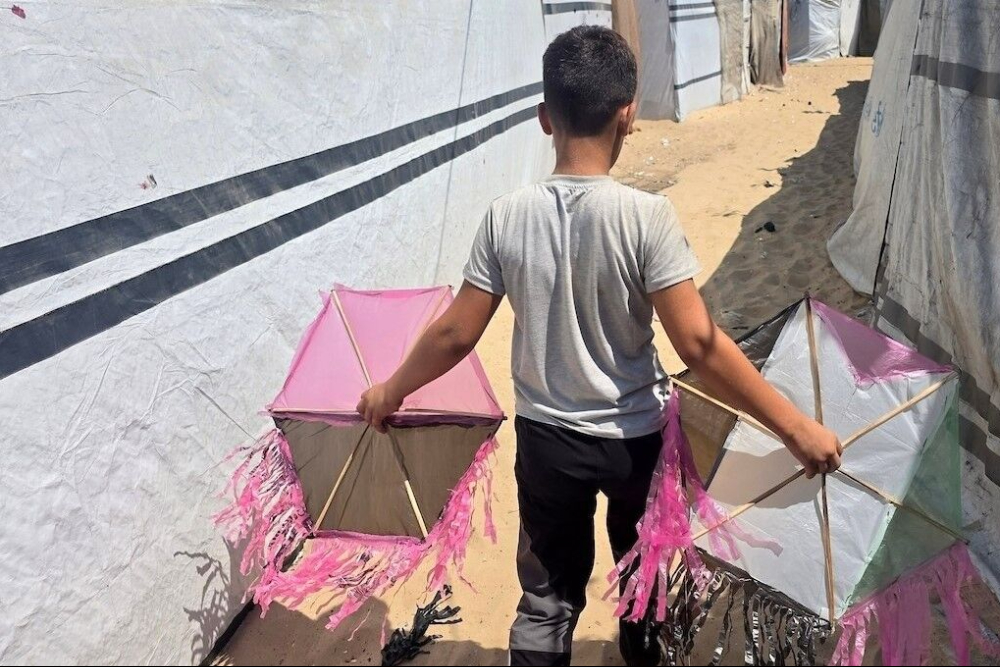 وزیر جنگ متوهم رژیم صهیونی علیه بادبادک‌بازی در غزه!