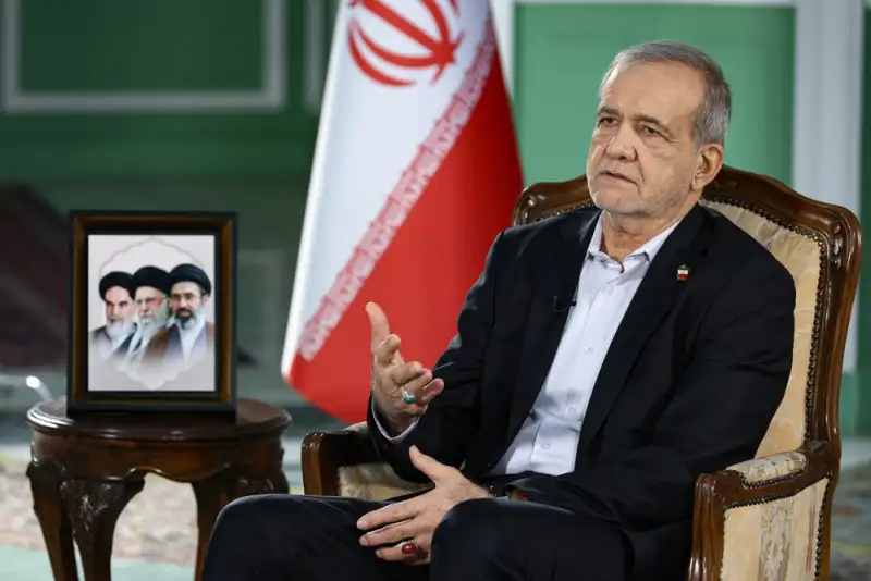 رئیس جمهور: عمانی‌ها پذیرفتند که مسیر تنگه هرمز بر اساس چارچوب توافق شده باز شود