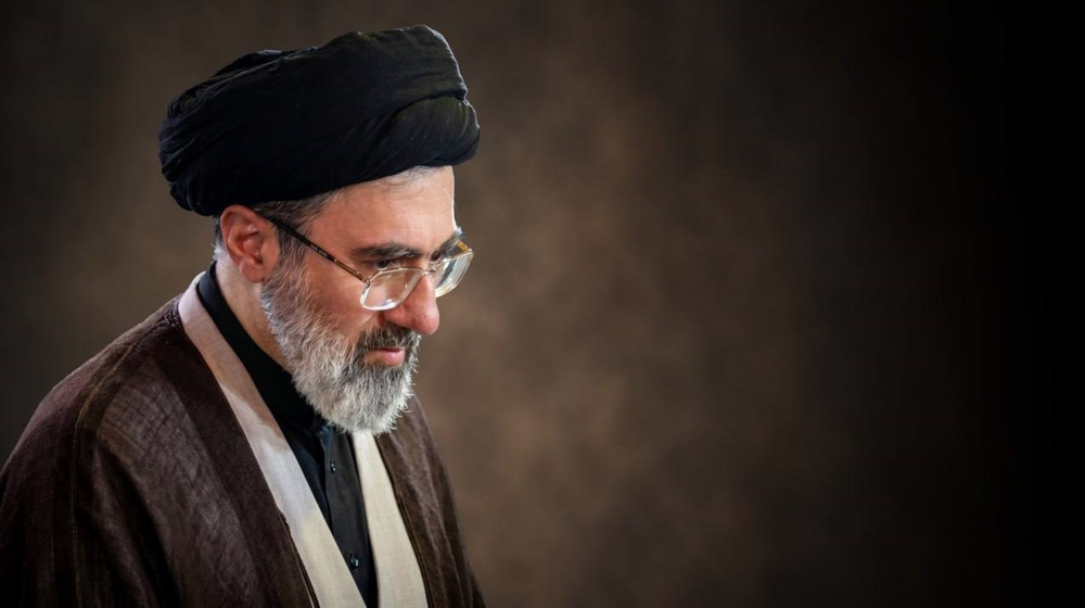 Key to solving economic issues lies in domestic production, phasing out dollar: Leader