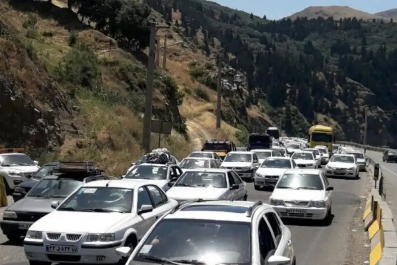 ترافیک در آزادراه های تهران - شمال و کرج - قزوین سنگین است