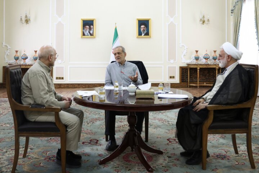 تأکید سران قوا بر تحکیم وحدت ملی و صیانت از اقتدار ایران در نشست سه‌قوه