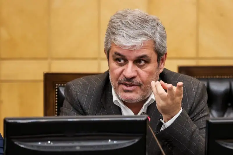 تاجگردون: دولت فعلاً با اختیارات بودجه 1405 را پیش می‌برد