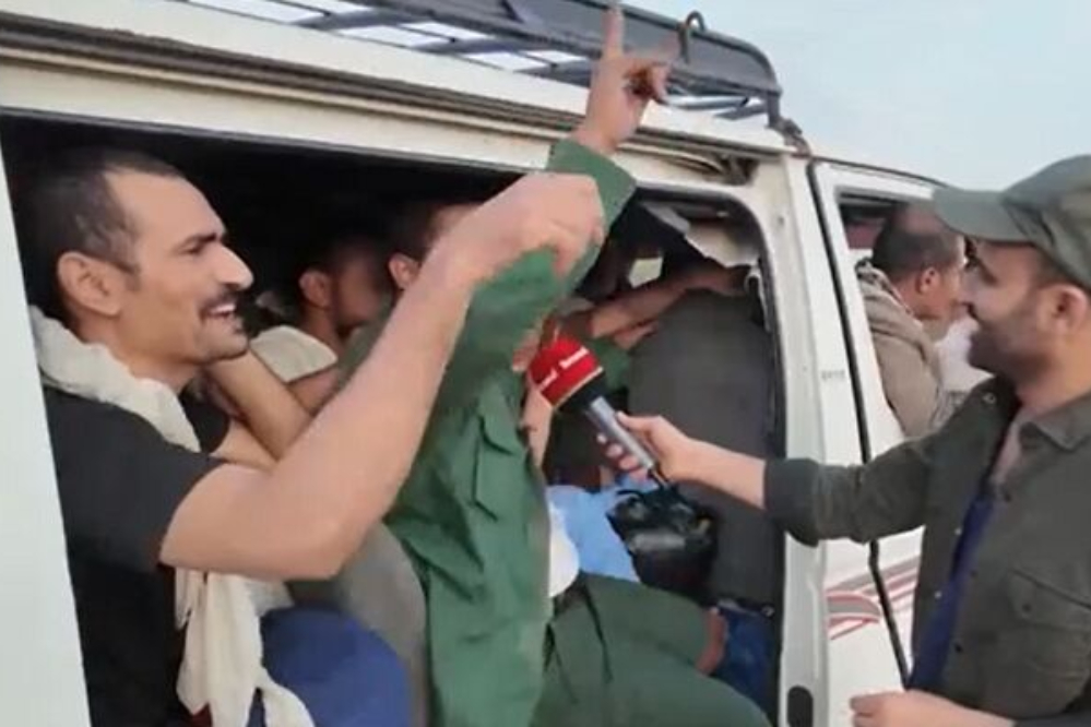 210 اسیر یمنی آزاد شدند و وارد صنعا شدند