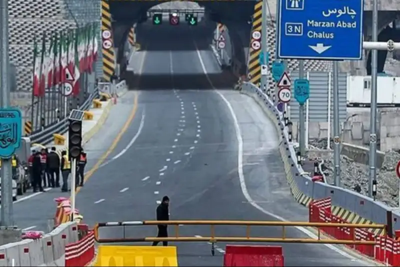 جاده چالوس و آزادراه تهران-شمال یک‌طرفه شدند