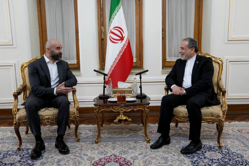 دیدار عراقچی و طالبانی در تهران؛ تأکید بر امنیت مرزهای ایران و عراق