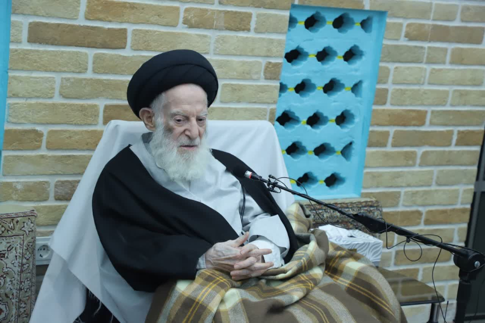 مردم برای سلامتی آیت‌الله شبیری زنجانی دعا کنند