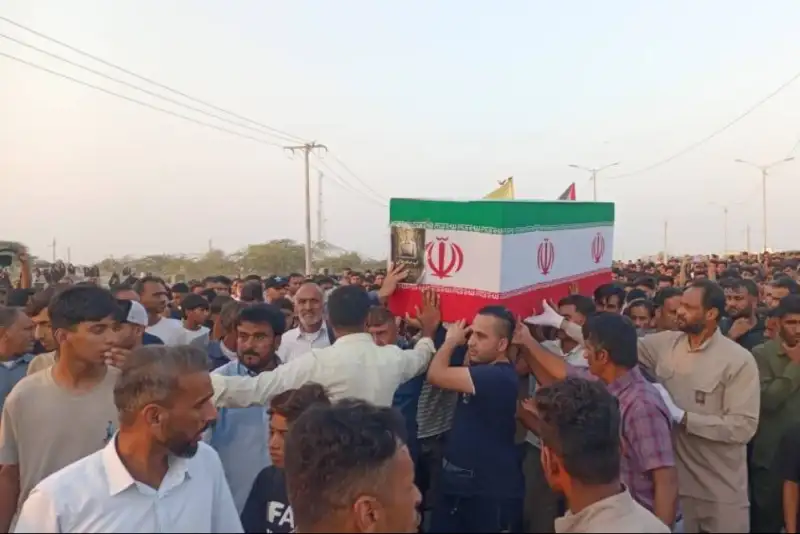 مراسم تشییع شهید صیاد، عبدالله ملاحی در میناب برگزار شد