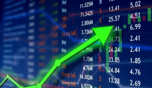 مؤشر بورصة طهران يلامس مستوى 1.5 مليون نقطة