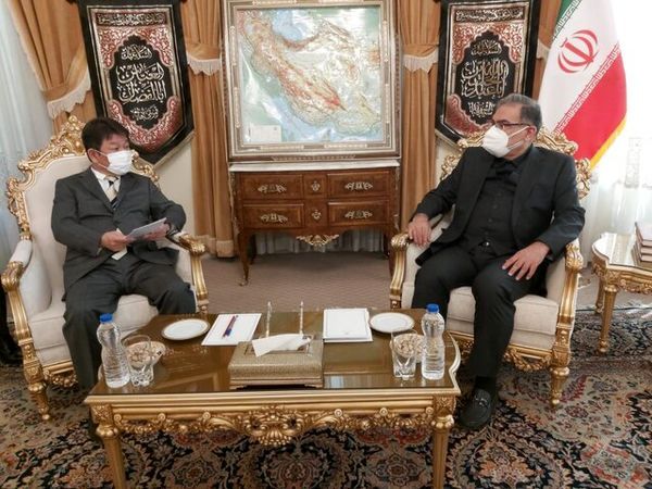 شمخاني: سياسات امريكا التصعيدية لها عواقب وخيمة على المنطقة والعالم