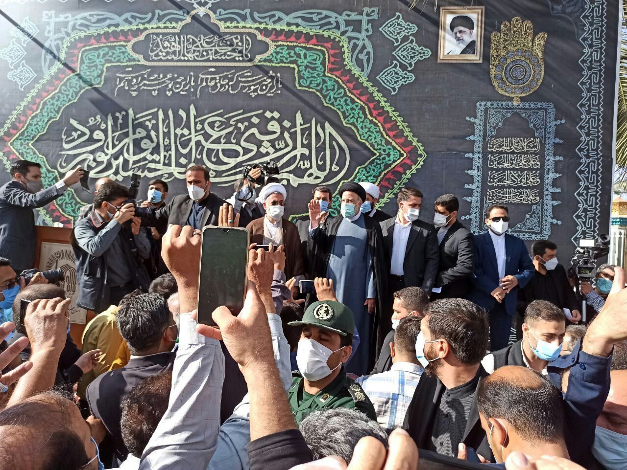 الرئيس رئيسي يتفقد خراسان الجنوبية.. ويؤكد على توفير فرص العمل